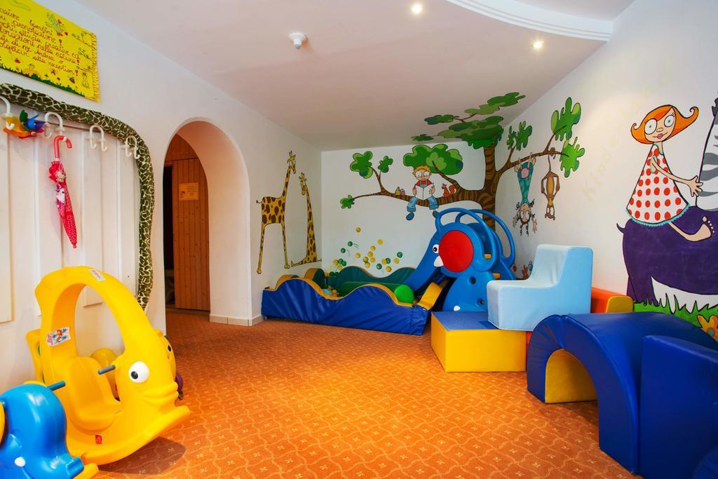 Good Life Hotel Zirm Обереген Екстериор снимка